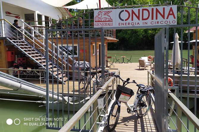 Rome Tiber cycle path: Electric & Muscle Rental Bike - A realistic half-day route you can customize (without feeling rushed)