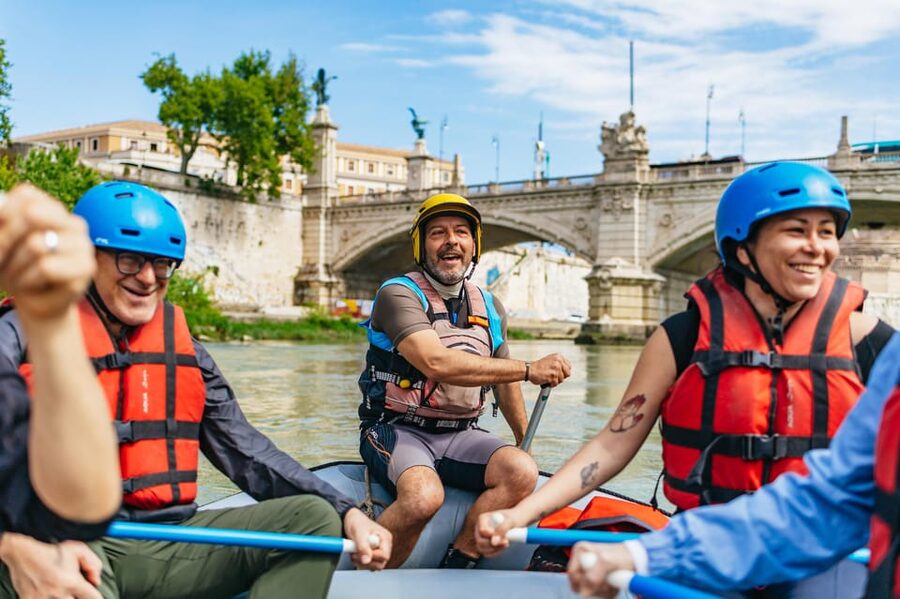 Rome: Tiber River Urban Rafting Tour with Roman Pizza - Safety briefing and gear, what you’ll actually wear