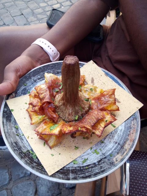 Rome: Trastevere and Jewish Ghetto Street Food Walking Tour - Guides are the real engine: humor, stories, and names worth rooting for