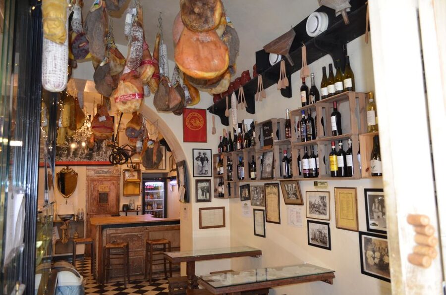 Rome: Trastevere and Jewish Ghetto Street Food Walking Tour - Tips to enjoy it more (and avoid the usual Rome annoyances)