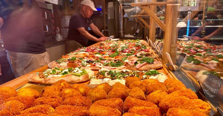 Rome: Trastevere Food Walking Tour with Beer and Wine - Backstreets Before Bites: Piazza in Piscinula and Vicolo dell’Atleta