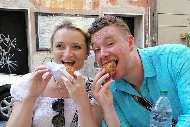 Rome: Trastevere street food and history tour - small group - Piazza in Piscinula, the medieval edge of Trastevere