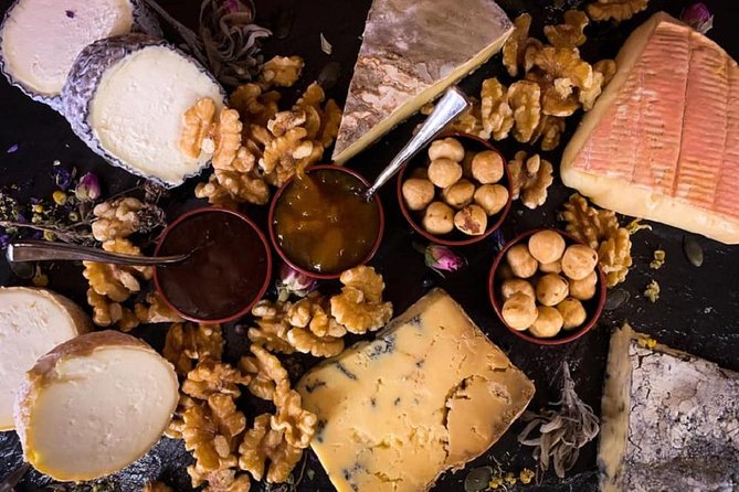 Rome: Trastevere Ultimate Food Tour by Do Eat Better - Stop 5: Piazza San Cosimato artisanal gelato finish