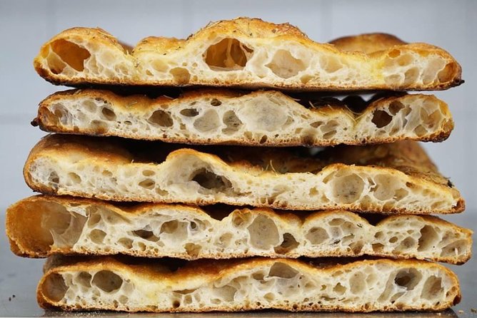 Rome: Trastevere Ultimate Food Tour by Do Eat Better - Stop 1: Via di Ponte Quattro Capi biscuits at Sora Lella area