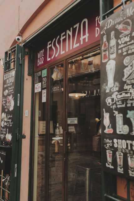 Rome: Trastevere Wine Tasting with Food Pairing and Gelato - Trastevere wine tasting, where the neighborhood does half the work
