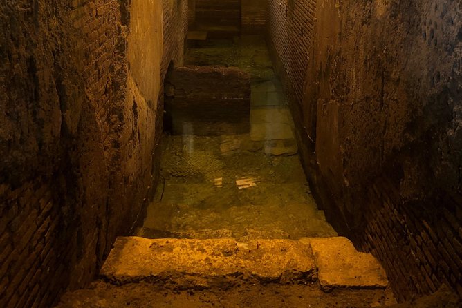 Rome: Trevi Fountain District and Underground Domus Guided Tour - The Underground Finds That Make the Story Click