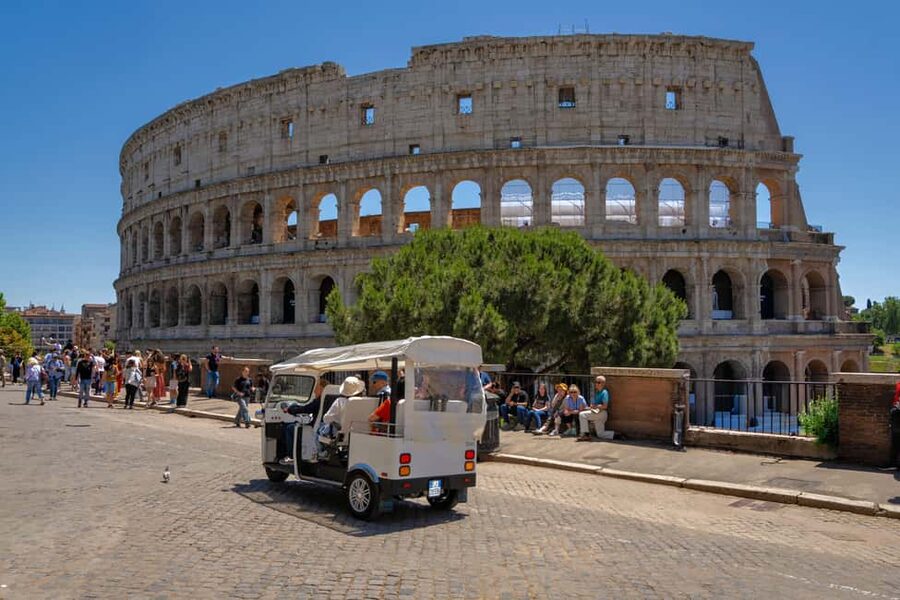 Rome: Tuk-Tuk Guided Tour in Rome City Center - Theatre of Marcellus, Capitoline Hill, and Piazza Venezia Views