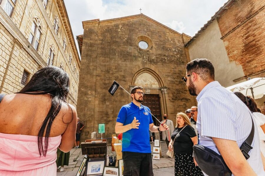 Rome: Tuscany & Montepulciano Day Trip with Lunch & Wines - Group Size, Headsets, and Why the Guide Matters So Much