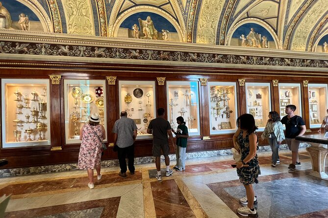 Rome: Vatican Museum and Sistine Chapel Reserved Entry - Pace and Crowds: The Real Experience of a 2.5-Hour Plan