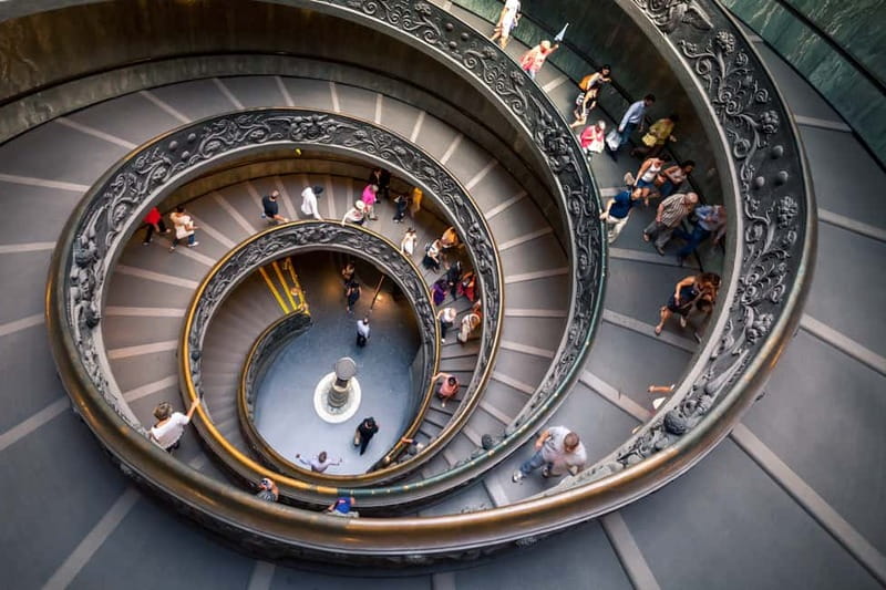 Rome: Vatican Museums and St Peter's Basilica Guided Tour - Belvedere Courtyard and Laocoon: The Vatican Opens in Bronze