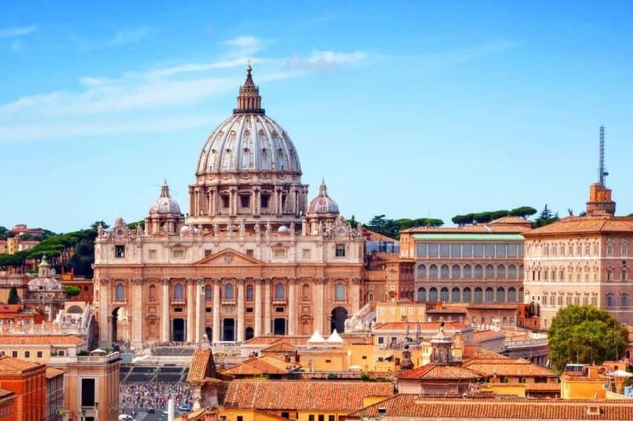 Rome: Vatican Museums, Sistine Chapel, and St. Peter's Tour - Where you meet, what you get, and how the tour starts