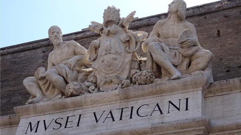 Rome: Vatican Museums & Sistine Chapel Entry Experiences - Sistine Chapel Entry: The Emotional Peak, With Crowd Reality