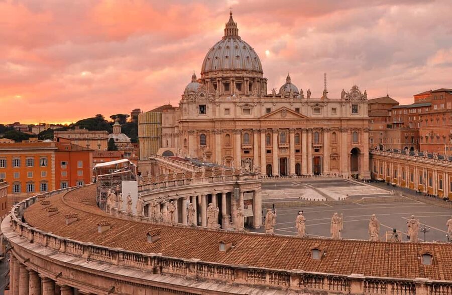 Rome: Vatican Museums & Sistine Chapel Small Group Tour - Gallery of Maps, Tapestries, and Candelabra: what you should actually look for