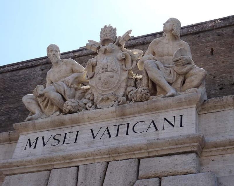 Rome: Vatican, Sistine Chapel & St. Peter's Basilica Tour - Gallery Moments That Make the Vatican Feel Less Random