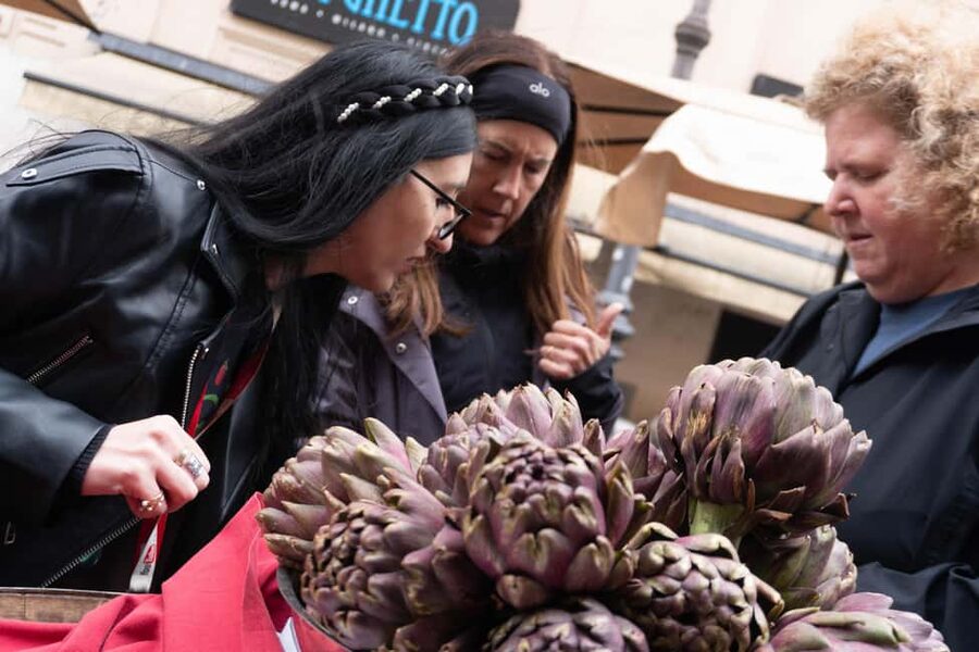 Rome: Vegan Street Food Tour with Local Guide - Why this Rome vegan street food tour feels different