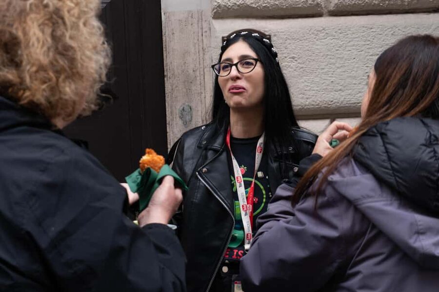 Rome: Vegan Street Food Tour with Local Guide - Carciofo alla giudia in the Jewish Quarter: crunchy, golden, and naturally vegan