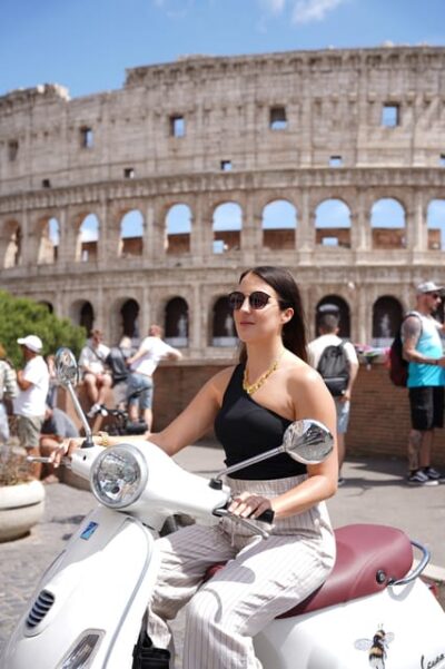 Vespa Photo Tour with Historic City Highlights