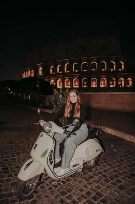 Rome: Vespa Ride in the Streets with Photography - The Caffè Roma finale: one last photo stop