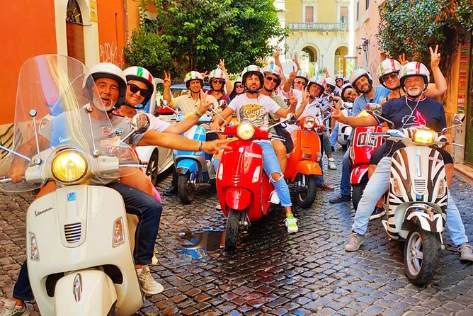 Rome Vespa Small Group Sightseeing Tour, 3 Hour Experience - Piazza dei Cavalieri di Malta keyhole moment, and why 15 minutes feels perfect