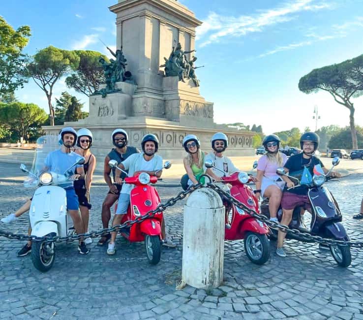Rome: Vespa tour “When in Rome” with Dessert and Photography - The Vespa format: you ride, you watch, you photograph