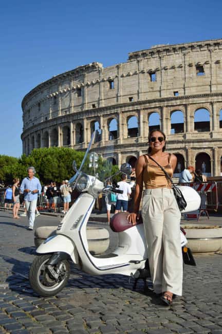Rome: Vespa tour “When in Rome” with Dessert and Photography - Trastevere and Fontana dell’Acqua Paola: the city between icons