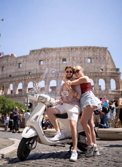 Rome: Vespa tour “When in Rome” with Dessert and Photography - Meeting up on Via Cavour, right by the action