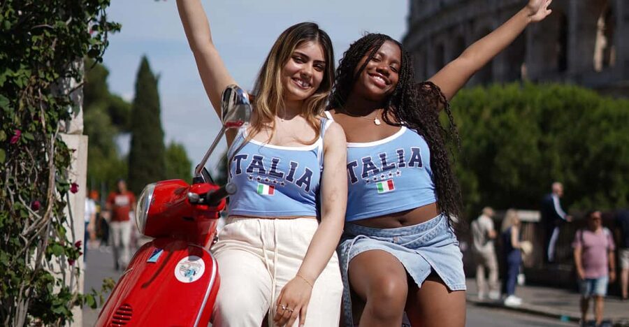 Rome: Vespa Tour with Photo services Small‑Group Highlights - Getting Started at Caffè Roma Near the Colosseum