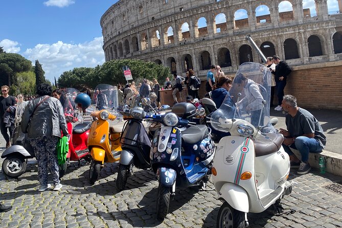 Rome Vespa tour with Pro Photographer - Terrazza del Gianicolo: Vatican-Dome Views and Best-Photo Angles
