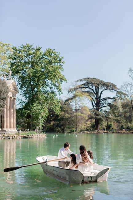 ROME: Villa Borghese Lake tour by boat with independent rowing + aperitif - The aperitif by the lake: a real Roman break