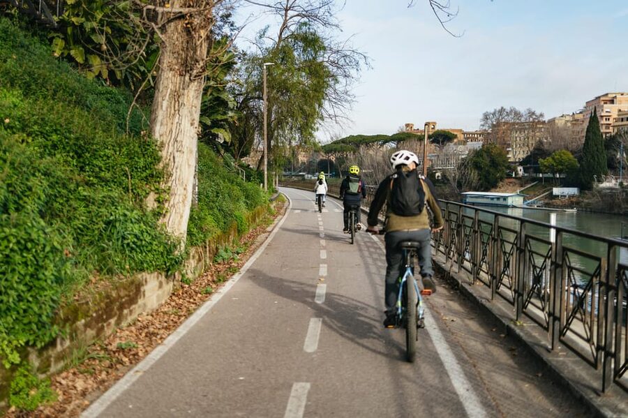 Rome: Villa Borghese, Villa Ada, and Coppedè E-Bike Tour - A Rome e-bike loop that actually gets you away from the center