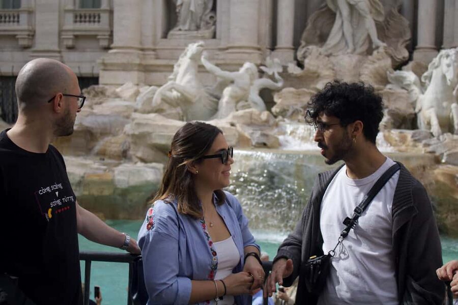 Rome Walking Tour: Pantheon, Trevi, Navona & Hidden Gems - What the guide quality looks like in real life
