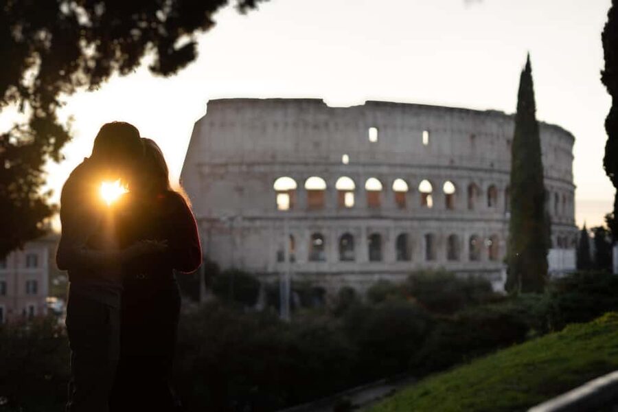 Secret Proposal Photoshoot in Rome + Reel - Should you book a Secret Proposal Photoshoot in Rome?