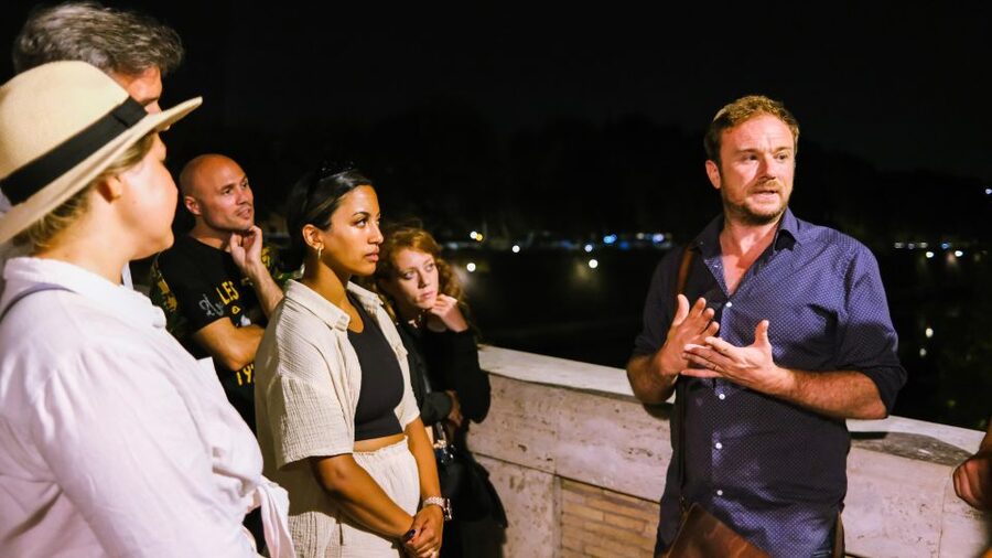 Secrets of Rome: Historical True Crime Small Group Tour - Piazza Farnese: Power, Influence, and What People Did in Plain Sight