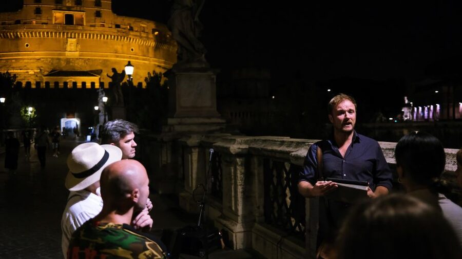 Secrets of Rome: Historical True Crime Small Group Tour - Starting at Campo de Fiori, Look for the Dark Side Sign