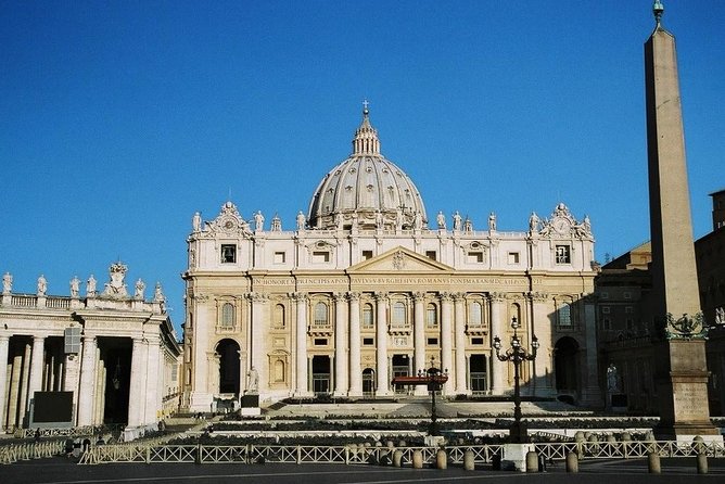 Sistine Chapel & Vatican Tour Premium - Skip the Line - Getting there at Caffè Vaticano, and the dress code that can stop you cold