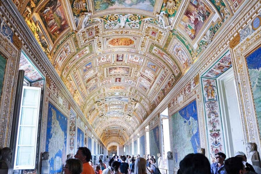 Skip-the-Line Tickets: Vatican Museum and Sistine Chapel - Gallery of Maps: the room that rewards a little focus