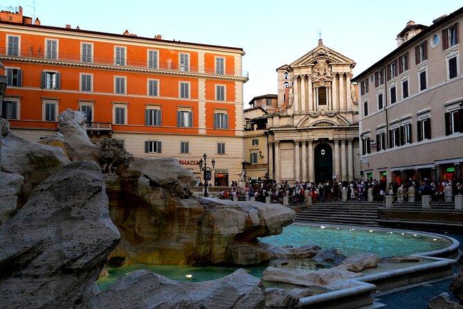 Small-Group Express Tour of Trevi Fountain with Undergrounds - Small group size and sterilised headsets: why you hear the guide
