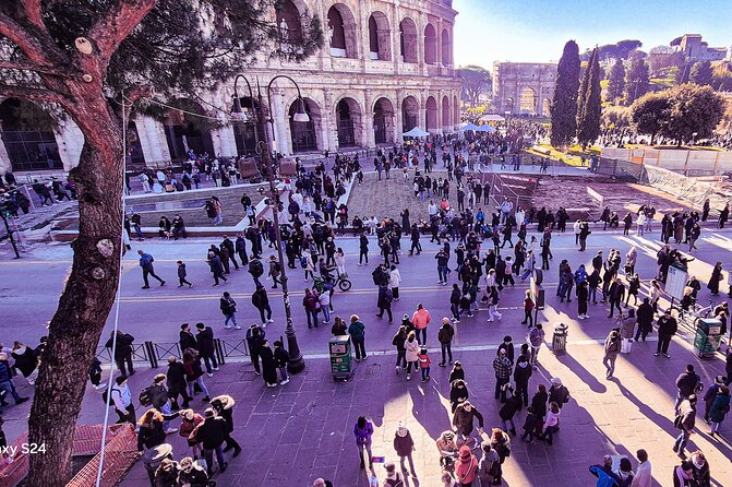Small Group Guided Tour Of Colosseum, Roman Forum & Palatine Hill - Walking, heat, and photo strategy for Colosseum, Forum, and Palatine Hill