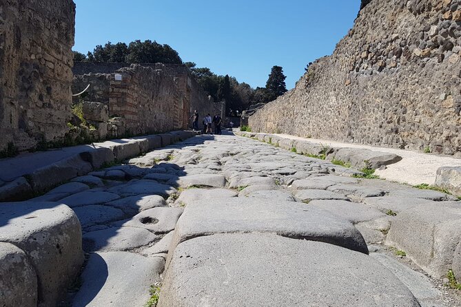 Small-Group Rome to Pompeii & Amalfi: Day of History & Sea - The Amalfi drive from Pompeii: stunning views, real road risk