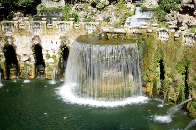 Small-Group Tour of Hadrian's Villa and Villa d'Este from Rome - Guides and guide style: why some names keep coming up