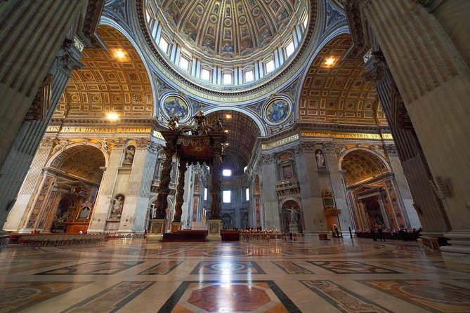 St. Peter’s Basilica Priority Access Tour with Dome & Crypt - St. Peter’s Square at the start: calm first, crowds later