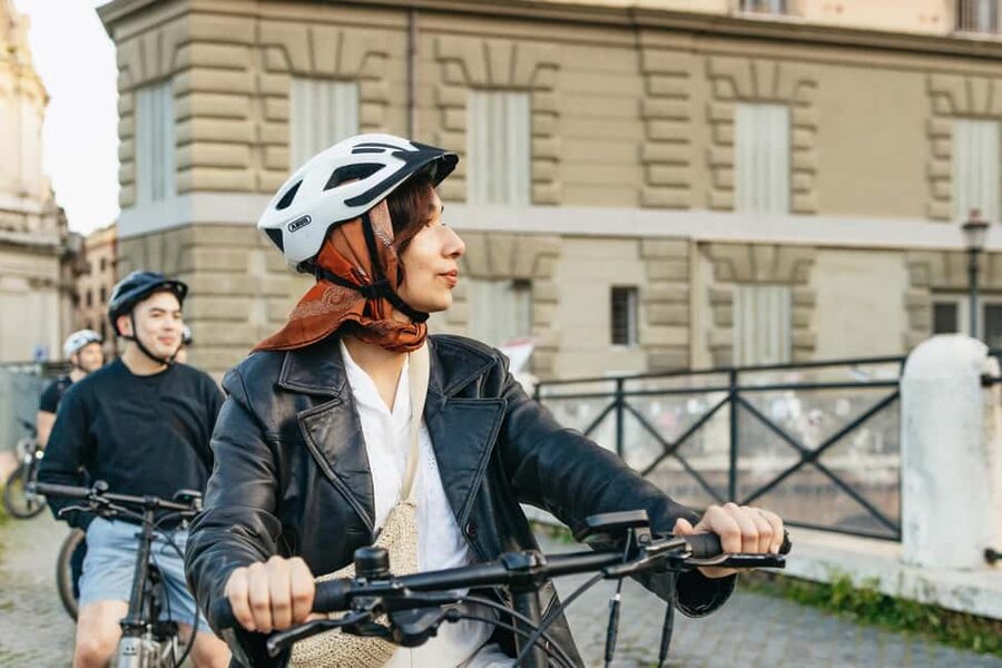 Sunrise in Rome: Small Group E-Bike Tour & Italian breakfast - Piazza di Spagna and the Spanish Steps view