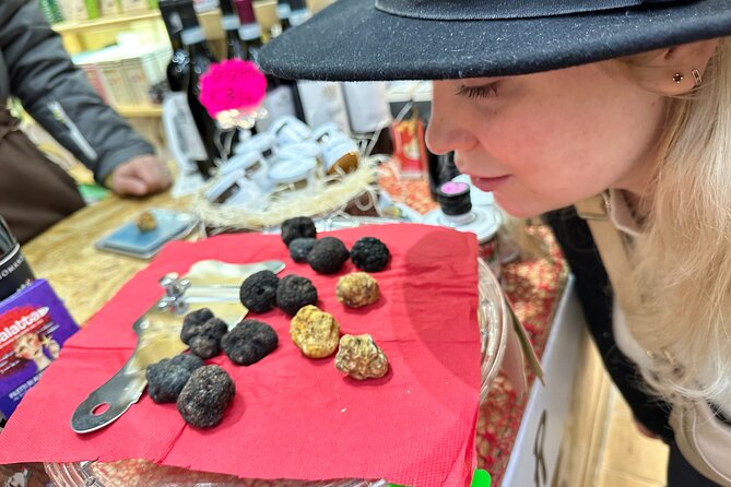 Tasty Trionfale Farmers Market Food Tour and Local Wines Tasting - Passetto di Borgo: the escape route you can walk through