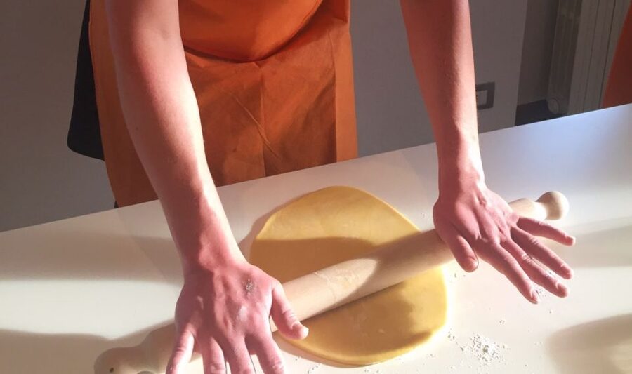 Testaccio: Home Cooking Cacio e Pepe, Amatriciana, Carbonara - A 3.5-hour home-kitchen class with Milvia and Andrea