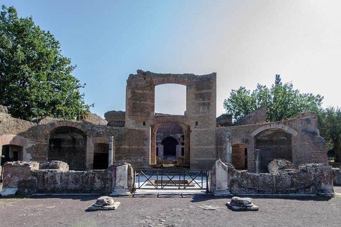 Tivoli Italian Gardens Tour from Rome - Getting there in comfort, with an English-speaking driver doing the heavy lifting