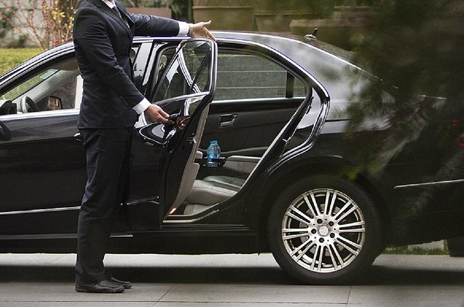 Transfer from Rome to Fiumicino Airport or Ciampino Airport - Price and value: what $56.84 buys you