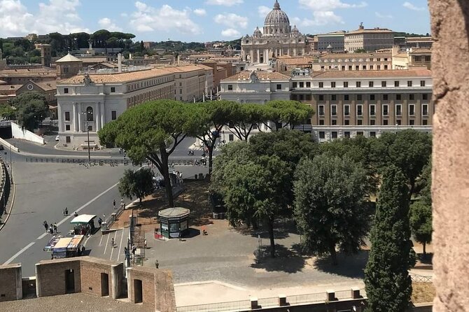 Transfer Rome to Airports - The ride itself: AC comfort, water onboard, and luggage help