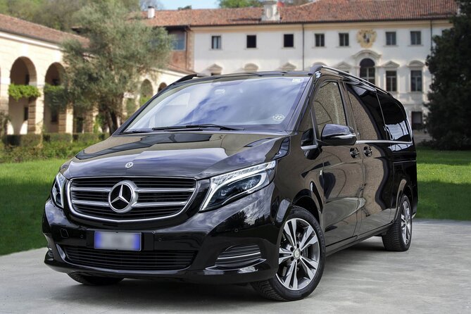TRANSFER SERVICE ROME | One way Rome airport transfer - What happens right after landing, from sign to car