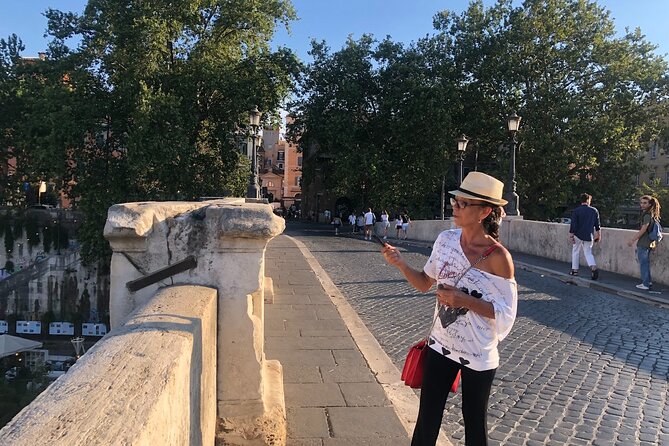 Trastevere Like a Local Food Tour with 7+ Food Tastings & Wines - Guides and Group Energy: Why Names Like Rocio and Claudia Matter