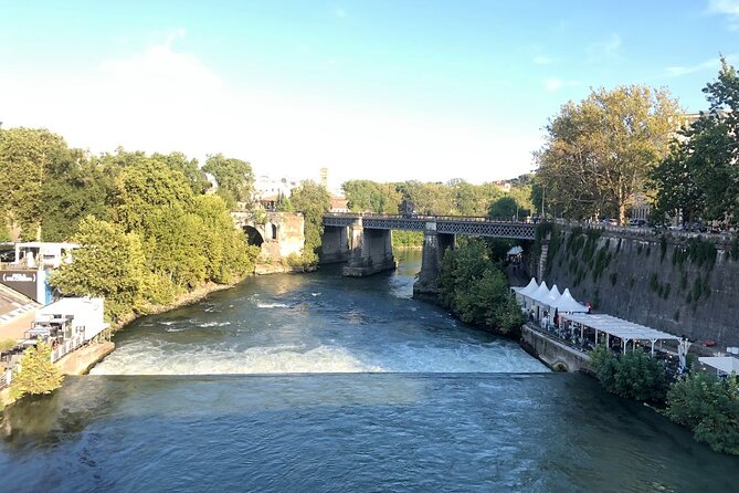 Trastevere Like a Local Food Tour with 7+ Food Tastings & Wines - Walking Comfort: What to Wear and How to Plan Your Night